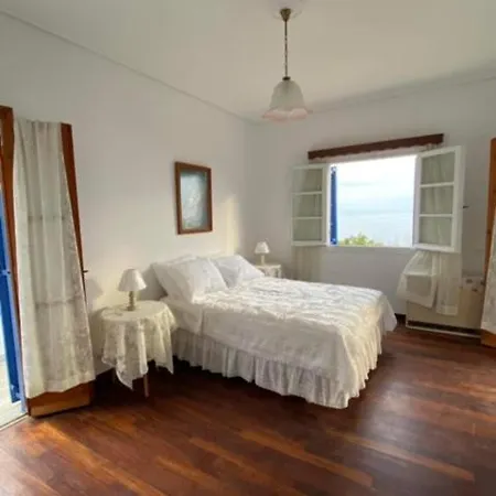 Ferienhaus 3bdr House With Panoramic View Palaiópolis